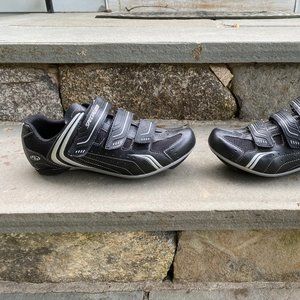 Specialized Cycling Shoes Size 42 (roughly size 9)